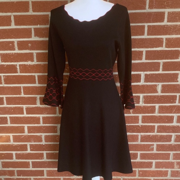 Danny & Nicole Dresses & Skirts - Danny and Nicole knit dress
